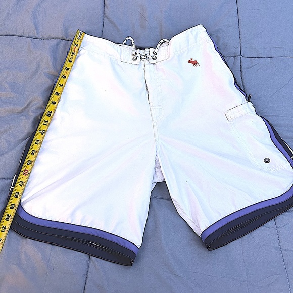 Abercrombie & Fitch board shorts. White w/blue trim size 32 - Picture 2 of 8
